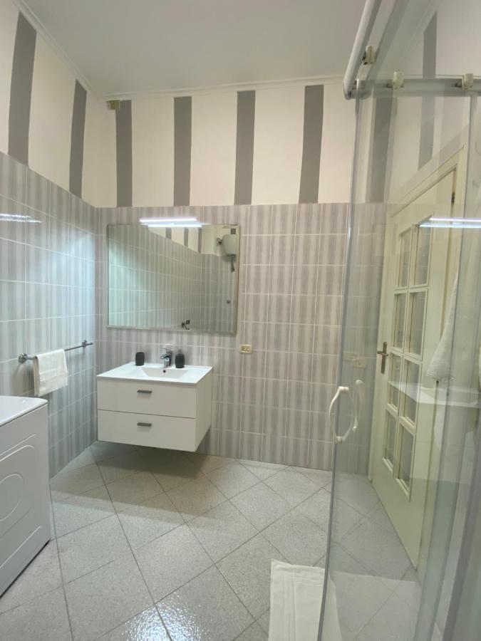 Avolina'S Apartment Napoli Bagian luar foto