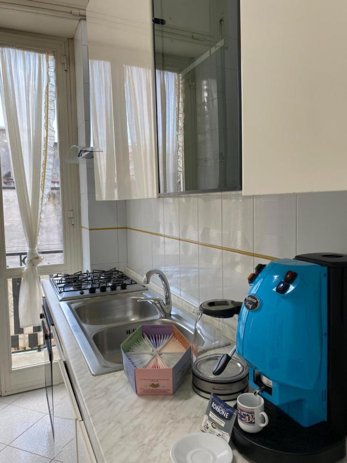 Avolina'S Apartment Napoli Bagian luar foto